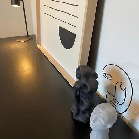 Unique Luxury With Cosy Garden! Апартаменты *