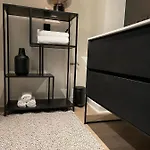 Unique Luxury With Cosy Garden! Appartamento
