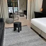 Unique Luxury With Cosy Garden! Appartamento *