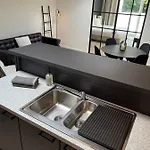 Unique Luxury With Cosy Garden! Appartamento