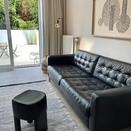 Apartment Unique Luxury With Cosy Garden!