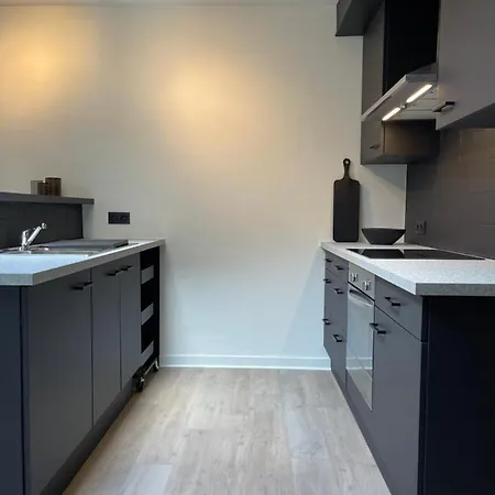 Unique Luxury With Cosy Garden! Apartament Gandawa