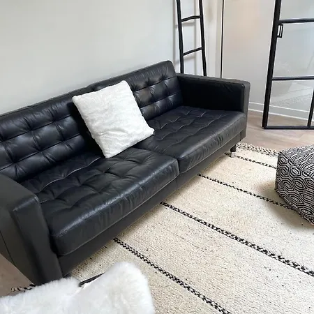 Unique Luxury With Cosy Garden! Lejlighed *