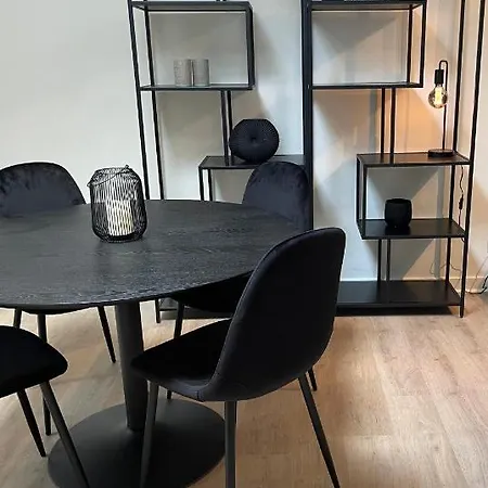 Unique Luxury With Cosy Garden! Appartement