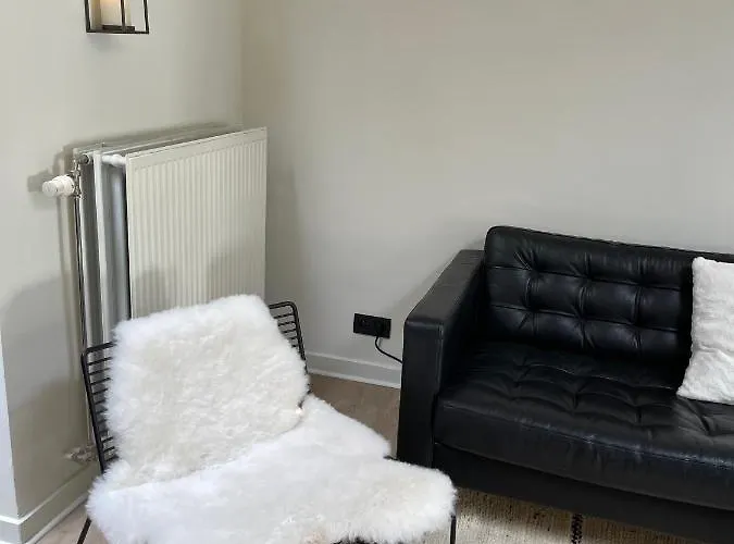 Unique Luxury With Cosy Garden! Apartamento