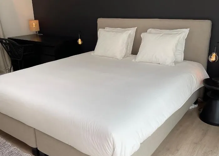 דירה Unique Luxury With Cosy Garden! *