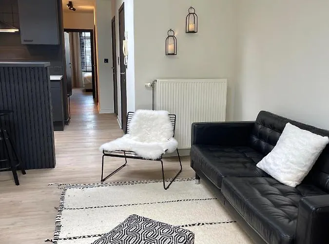 Unique Luxury With Cosy Garden! * גנט