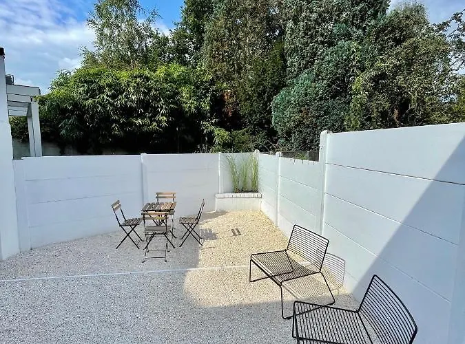 Apartamento Unique Luxury With Cosy Garden! Gante